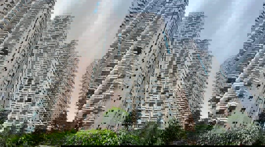 3 BHK + Servant Room Apartment For Rent in DLF Park Place