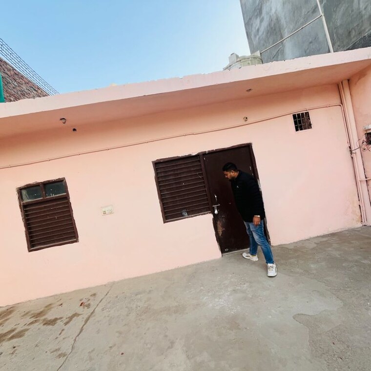 Team Area, rwa-apartments-sector-121 2 Bedroom 2000 Sq.Ft. Independent House In Garhi Chaukhandi Noida 9755918