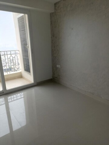 Room in 2 BHK Apartment at Amrapali Zodiac, Sector 120 – for Sale