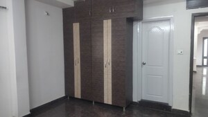 Room in 3 BHK Apartment at Jubilee Hills – for Rent