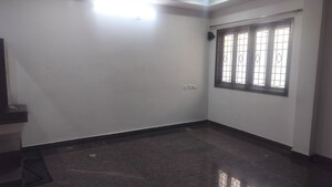 Room in 3 BHK Apartment at Jubilee Hills – for Rent