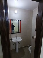 2 BHK + Extra Room 600 Sq.Ft. Builder Floor in Laxmi Nagar