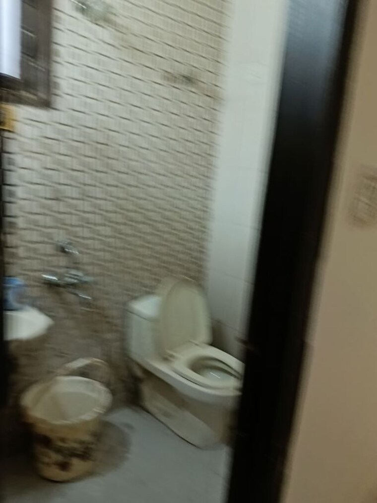 Bathroom, neb sarai 1 Bedroom 500 Sq.Ft. Builder Floor In Neb Sarai Delhi 9756284