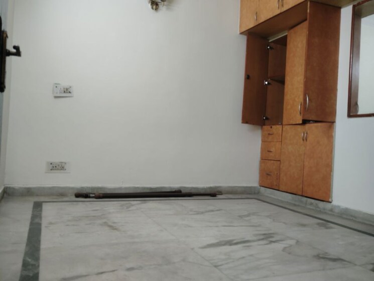 Room, uppal-southend 2.5 Bedroom 927 Sq.Ft. Builder Floor In Sector 49 Gurgaon 9756290