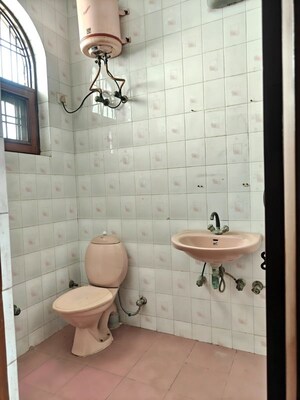 Bathroom in 5 BHK Independent House at Sector 14 – for Rent