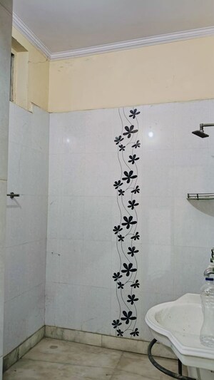 Master Plan in 3.5 BHK Independent House at Sector 14 – for Rent