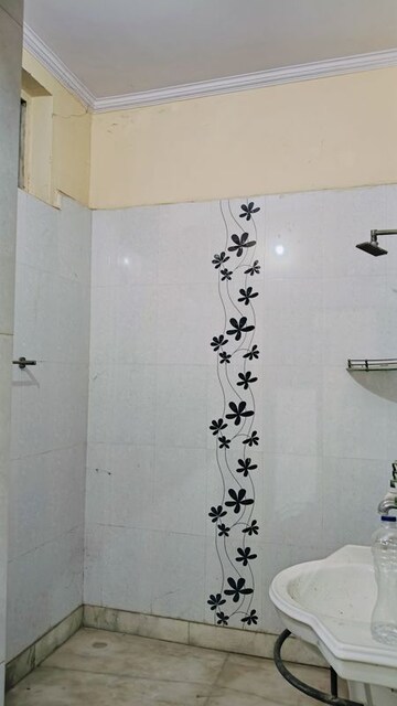 Master Plan in 3.5 BHK Independent House at Sector 14 – for Rent