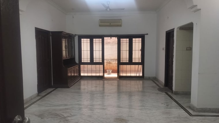 Room, jubilee hills 3 Bedroom 1800 Sq.Ft. Apartment In Jubilee Hills Hyderabad 9756361