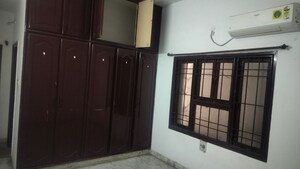 Room in 3 BHK Apartment at Jubilee Hills – for Rent