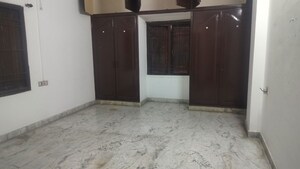Room in 3 BHK Apartment at Jubilee Hills – for Rent