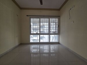 Room in 2 BHK Apartment at Shashtri Nagar – for Rent