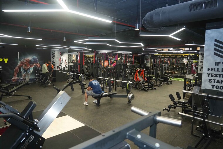 Exterior View, andheri west Commercial Office Space 4200 Sq.Ft. In Andheri West Mumbai 9751022