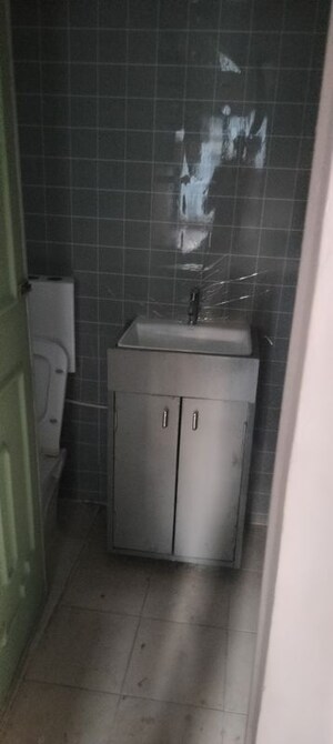 Bathroom in 1 BHK Apartment at Montana CHS, Andheri West – for Rent