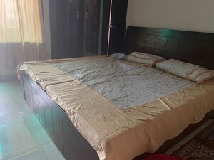Bedroom in 3 BHK Apartment at Ardee City, Sector 52 – for Rent