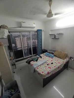 Bedroom in 1 BHK Apartment at Andheri West – for Rent