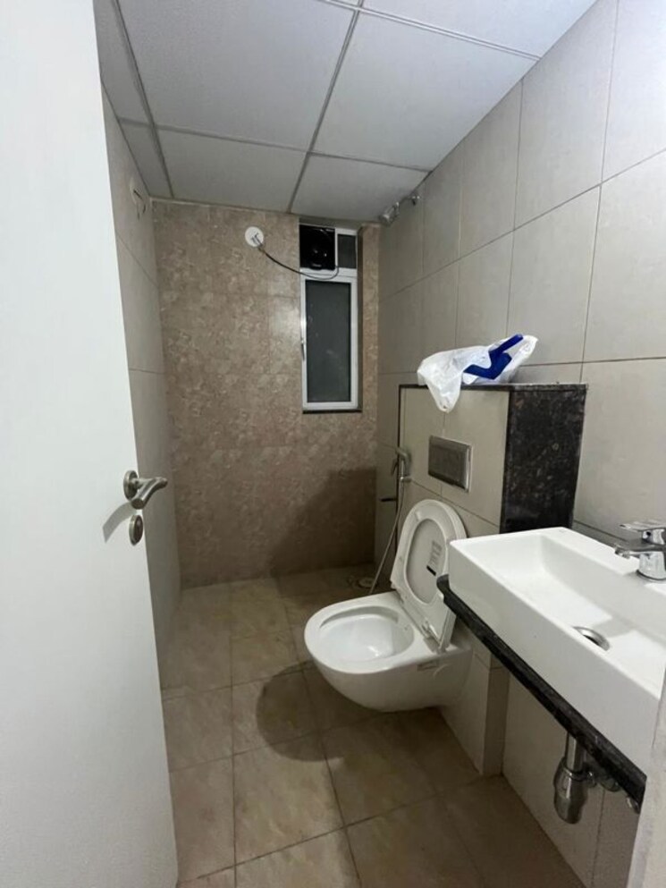 Bathroom, godrej-green-vistas 3 Bedroom 925 Sq.Ft. Apartment In Mahalunge Pune 9756511