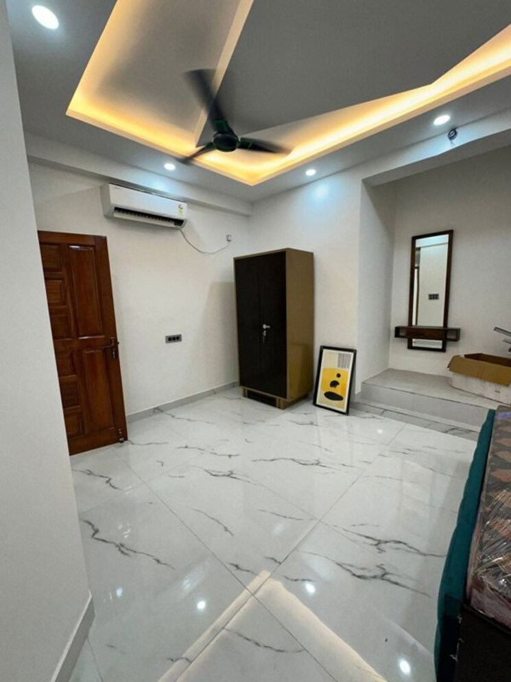 Living Room, freedom fighters enclave 2 Bedroom 900 Sq.Ft. Apartment In Freedom Fighters Enclave Delhi 9756682