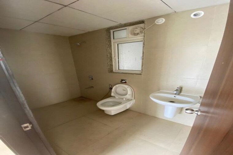 Bathroom, runwal-forests 2 Bedroom 661 Sq.Ft. Apartment In Kanjurmarg West Mumbai 9756681