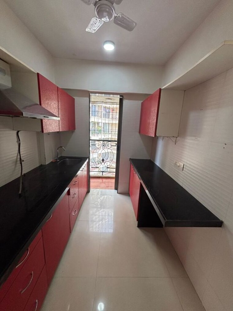 Team Area, lake-primrose 3 Bedroom 1500 Sq.Ft. Apartment In Powai Mumbai 9756695