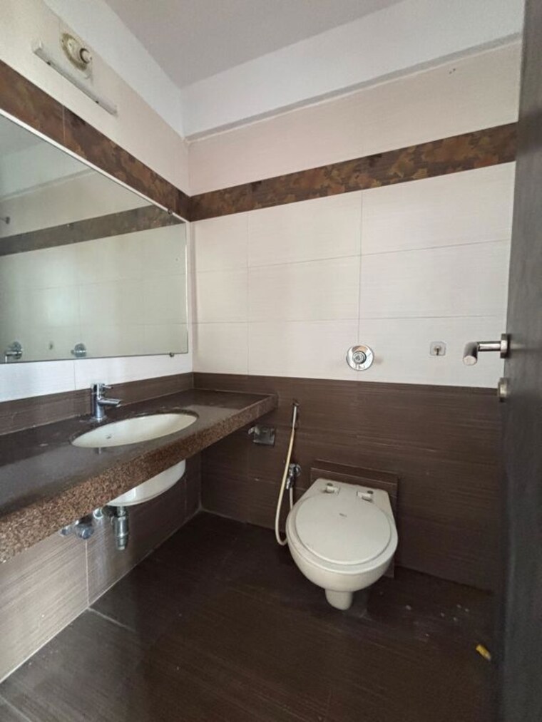 Kitchen, lake-primrose 3 Bedroom 1500 Sq.Ft. Apartment In Powai Mumbai 9756695