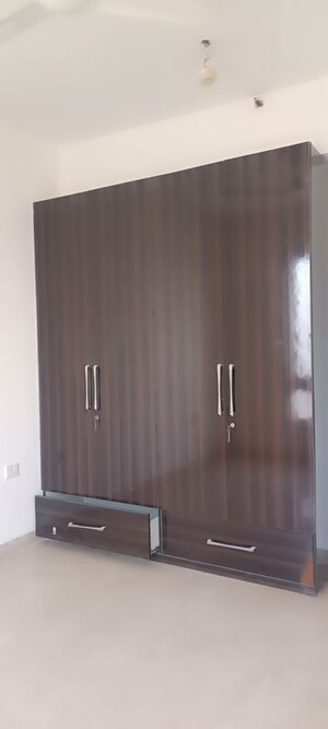Furnished Amenities in 4 BHK Apartment at Puri Diplomatic Greens Phase I, Sector 111 – for Rent