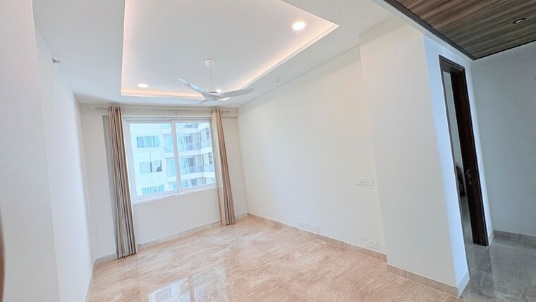Room, sector 22 4 Bedroom 2520 Sq.Ft. Apartment In Sector 22 Gurgaon 9756826