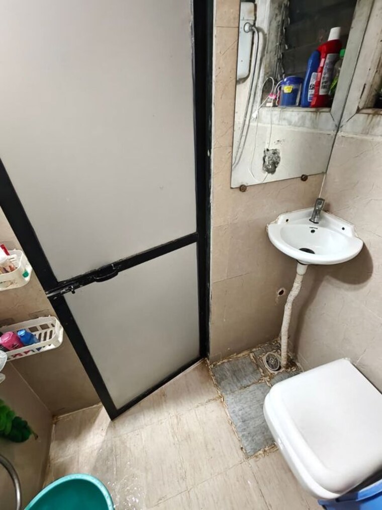 Attached Bathroom, kopar khairane sector 19 1 Bedroom 550 Sq.Ft. Apartment In Kopar Khairane Sector 19 Navi Mumbai 9756939