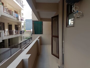 Balcony in 3 BHK Builder Floor at Sector 46 – for Rent