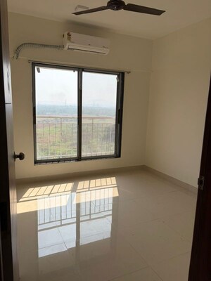 Room in 1 BHK Apartment at Haware Amara, Vikhroli East – for Rent