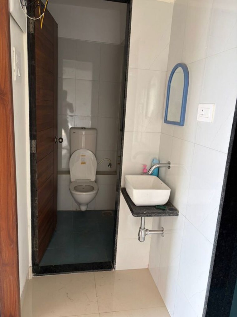 Bathroom, haware-amara 1 Bedroom 339 Sq.Ft. Apartment In Vikhroli East Mumbai 9757090