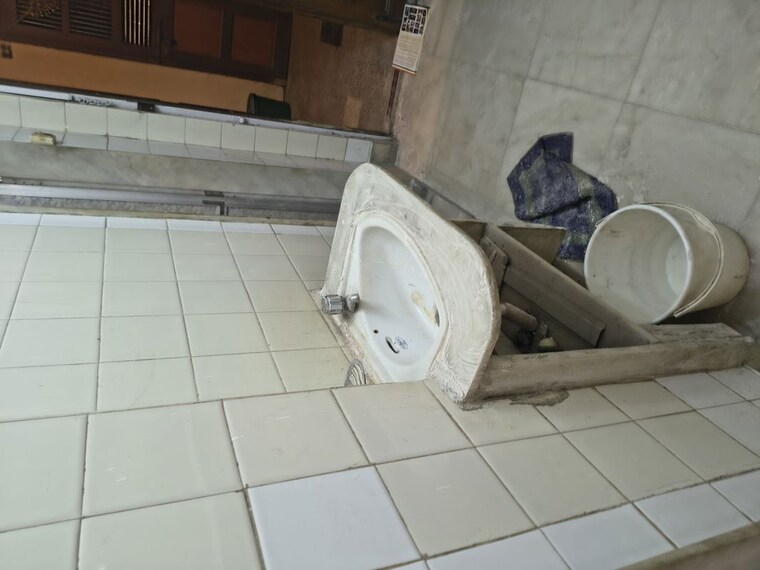 Bathroom, navre-baug-chs 1 Bedroom 590 Sq.Ft. Apartment In Kurla East Mumbai 9757111