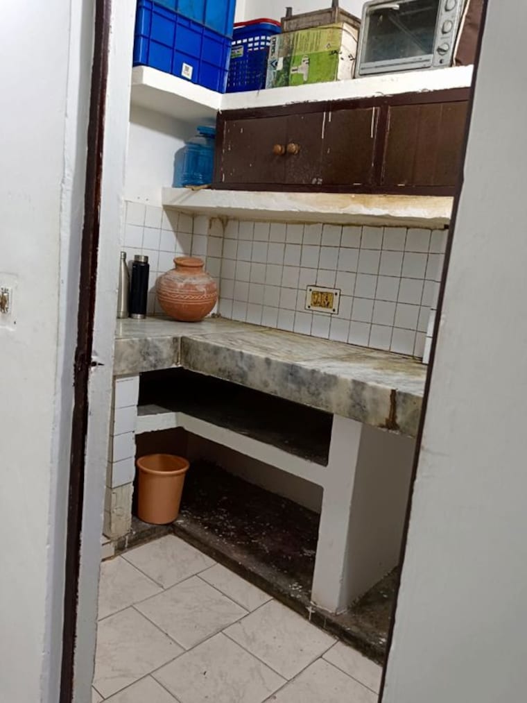 Kitchen, lajpat nagar 4 1 Bedroom 567 Sq.Ft. Builder Floor In Lajpat Nagar 4 Delhi 9756541