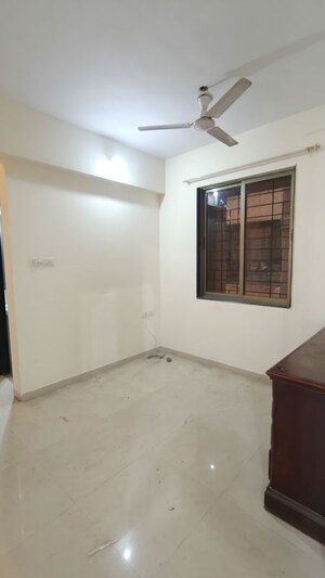 Room in 3 BHK Apartment at Neelkanth Palms, Kapur Bawdi – for Rent