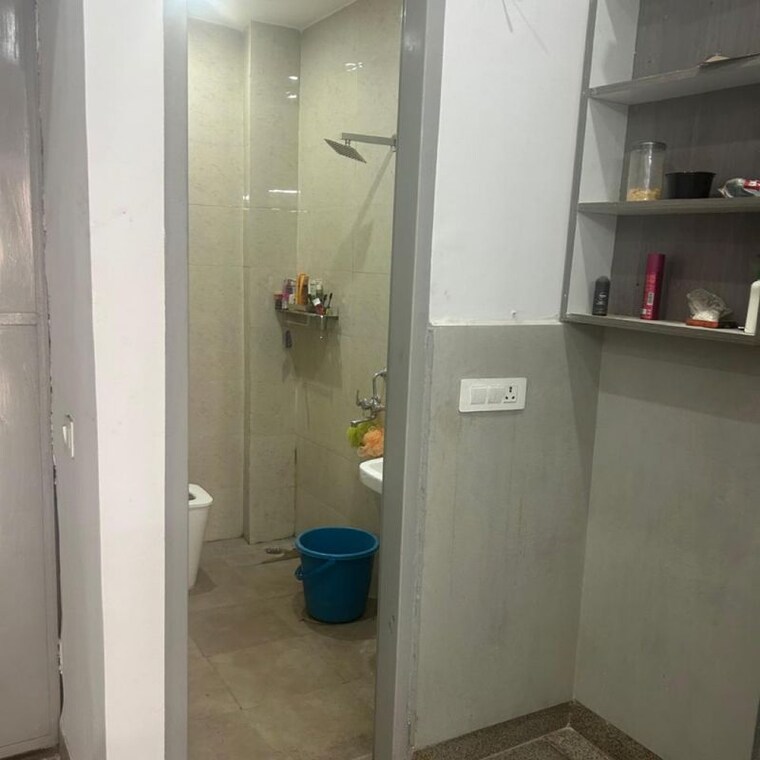 Bathroom, palam vihar extension 2.5 Bedroom 900 Sq.Ft. Builder Floor In Palam Vihar Extension Gurgaon 9757173