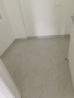 Room in 3 BHK Apartment at Shapoorji Pallonji Joyville Gurgaon, Sector 102 – for Rent