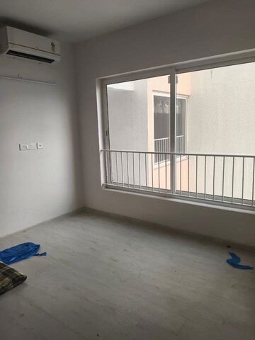 Room in 3 BHK Apartment at Shapoorji Pallonji Joyville Gurgaon, Sector 102 – for Rent