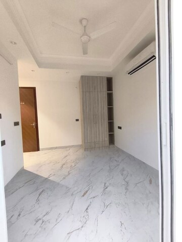 Room in Studio Builder Floor at Sector 46 – for Rent