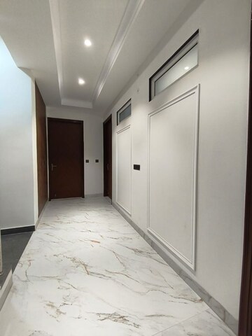 Room in Studio Builder Floor at Sector 46 – for Rent