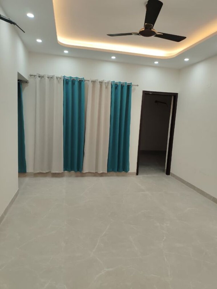 Room, unitech-singleton-floors-south-city 3 Bedroom 360 Sq.Yd. Builder Floor In Sector 50 Gurgaon 9757217