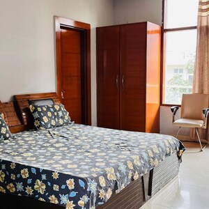 Bedroom in  Pg at Sector 39 – for Rent