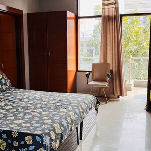 Bedroom in  Pg at Sector 39 – for Rent