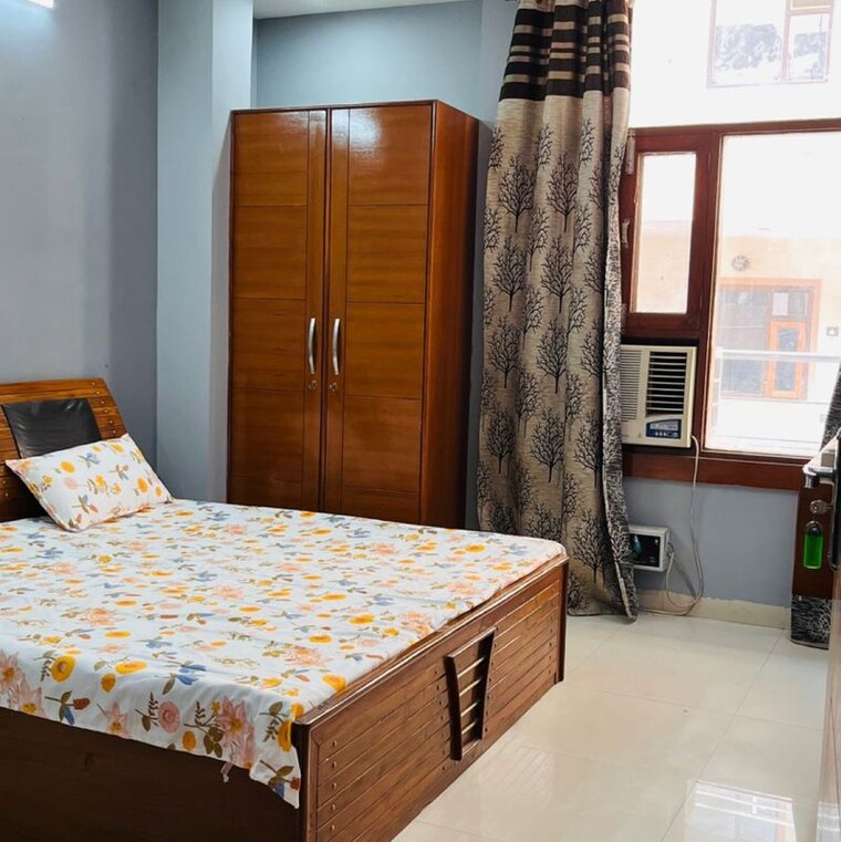 Bedroom, sector 39 Pg For Boys In Sector 39 9757231