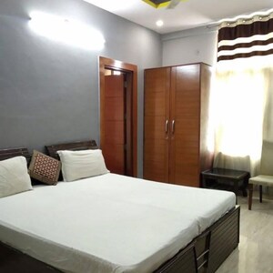 Bedroom in  Pg at Sector 39 – for Rent