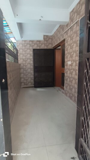 2 BHK Apartment For Rent in Vikas Puri
