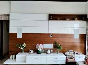 Furnished Amenities in 3 BHK Apartment at Runwal Heights, Mulund West – for Rent