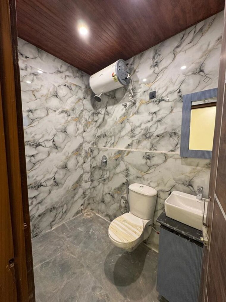 Bathroom, gujrara mansingh 2 Bedroom 1050 Sq.Ft. Builder Floor In Gujrara Mansingh Dehradun 9757257
