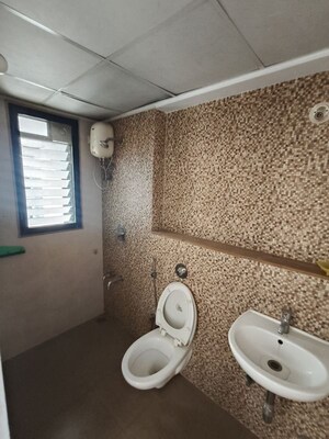 Bathroom in 1.5 BHK Apartment at Lodha Downtown, Dombivli East – for Sale