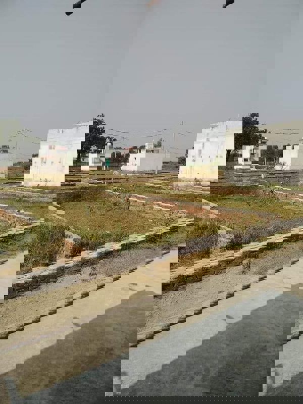 Plot For Sale in Jewar