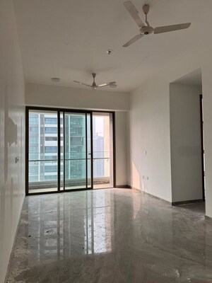 Room in 2 BHK Apartment at Prestige Jasdan Classic, Mahalaxmi – for Rent