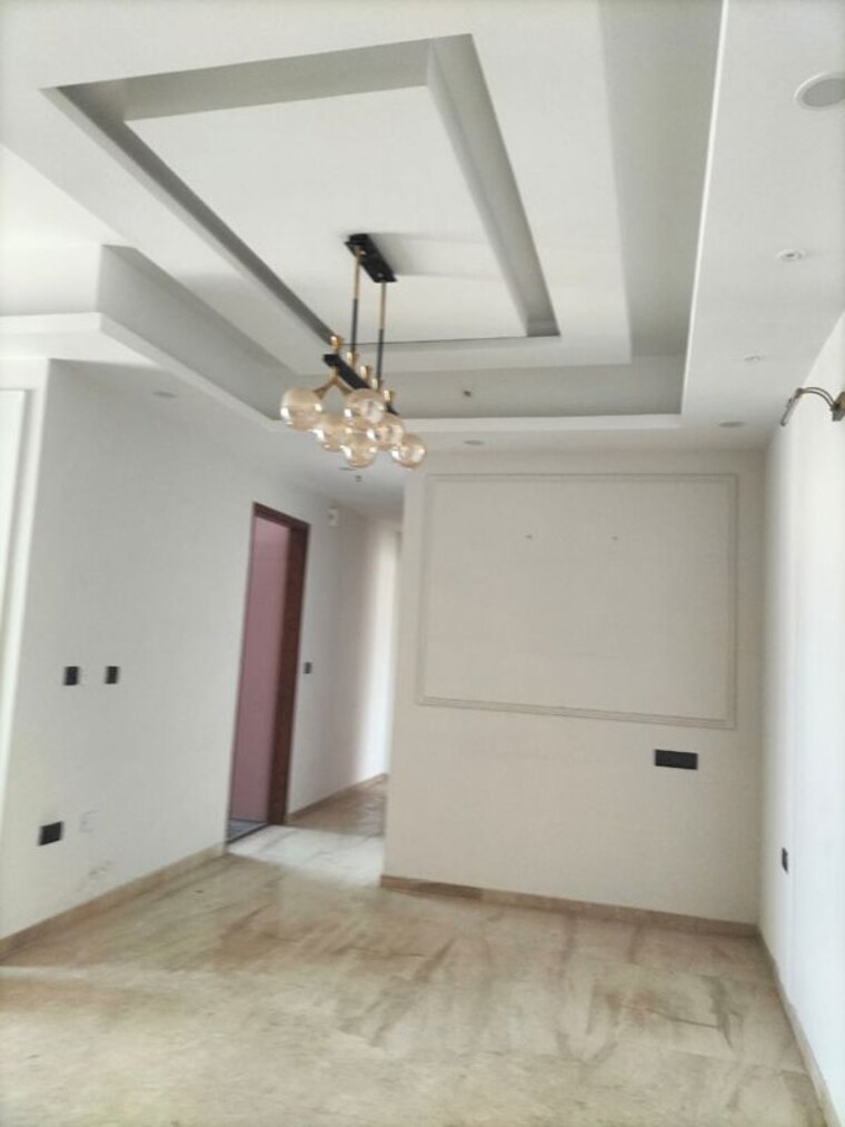 Living Room, mahagun-mezzaria 3 Bedroom 3070 Sq.Ft. Apartment In Sector 78 Noida 9757318